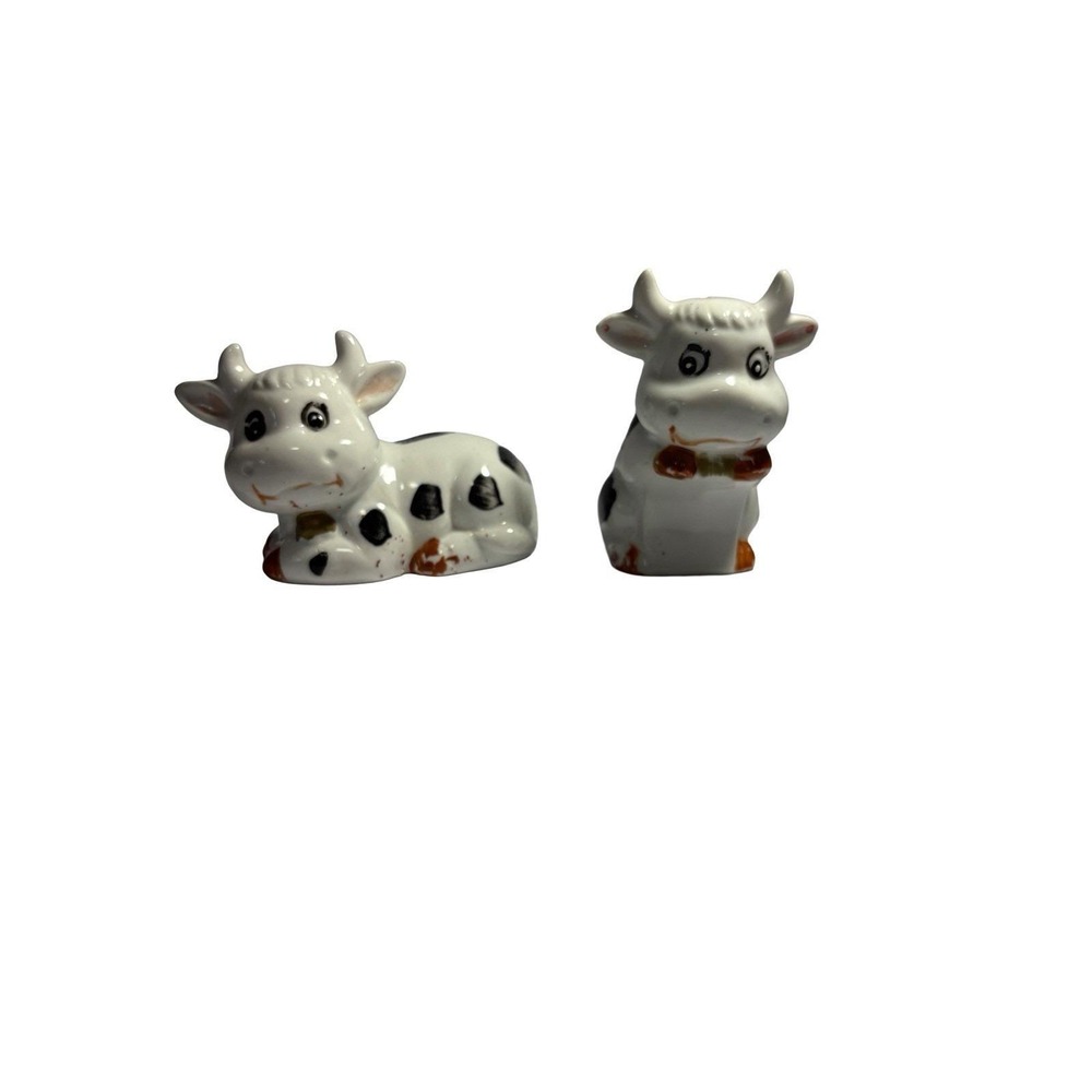 Vintage Spotted Ceramic Cow Salt & Pepper Shakers With Stopper Adorable 3"-3.5"